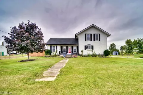 Exterior - 43725 Telegraph Rd, Elyria, OH 44035 photo 2 of 12