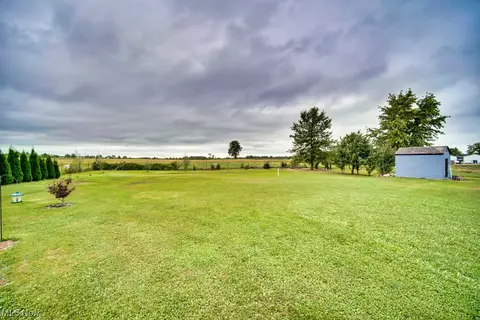 Exterior - 43725 Telegraph Rd, Elyria, OH 44035 photo 8 of 12