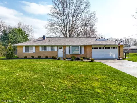 7759 Shady Ln, Northfield Center, OH 44067