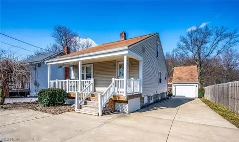 1120 Tibbetts Wick Rd, Girard, OH 44420