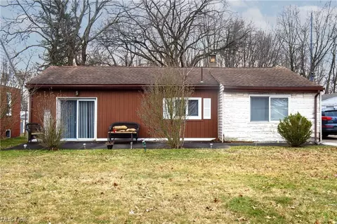 4365 Burkey Rd, Youngstown, OH 44515