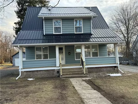 183 Grove, Cortland, OH 44410
