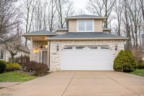 9413 Scottsdale Dr, Broadview Heights, OH 44147