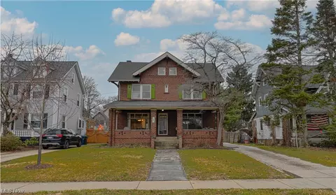 1234 Thoreau, Lakewood, OH 44107