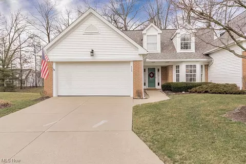 429 E Reserve Dr, Cuyahoga Falls, OH 44223