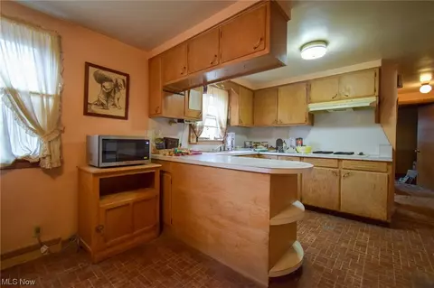 Kitchen - 1805 Wexford NW, Canton, OH 44708 photo 1 of 2