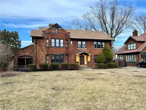 11200 Lake Ave, Cleveland, OH 44102