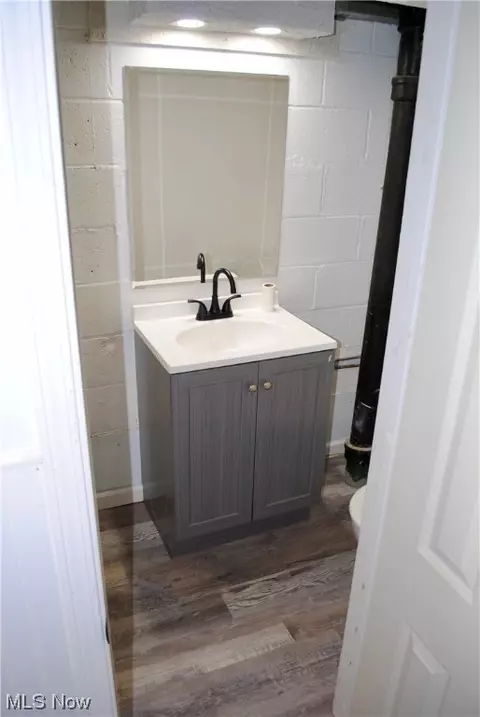 Bath - 6106 Forest Ave, Parma, OH 44129 photo 3 of 3