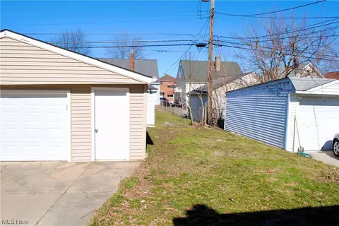 Exterior - 6106 Forest Ave, Parma, OH 44129 photo 6 of 7