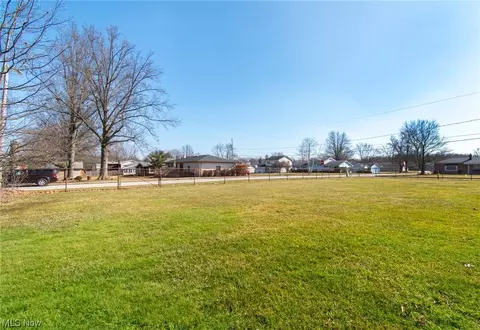 Exterior - 622 Matawan Ave, Campbell, OH 44405 photo 11 of 13