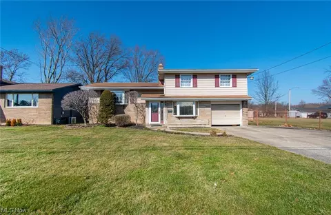 Exterior - 622 Matawan Ave, Campbell, OH 44405 photo 2 of 13