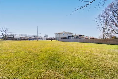 Exterior - 622 Matawan Ave, Campbell, OH 44405 photo 12 of 13
