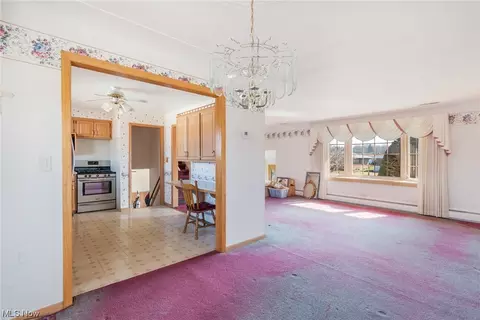 Dining - 622 Matawan Ave, Campbell, OH 44405 photo 1 of 2