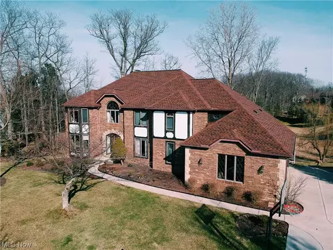 10603 Tudor Cir, North Royalton, OH 44133
