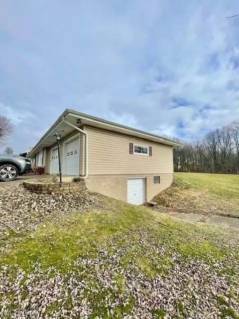 Exterior - 198 Clearview Ave, Wheeling, WV 26003 photo 7 of 10