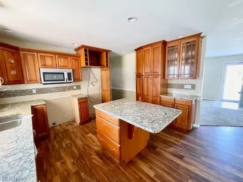 Kitchen - 198 Clearview Ave, Wheeling, WV 26003 photo 3 of 3