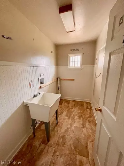 Bath - 198 Clearview Ave, Wheeling, WV 26003 photo 1 of 3