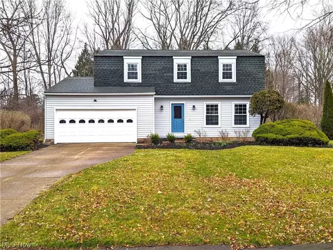 7852 Country Ct, Mentor, OH 44060