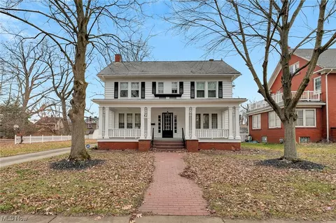 318 Woodbine Ave SE, Warren, OH 44483