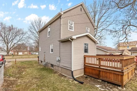 Exterior - 266 E Oregon Ave, Sebring, OH 44672 photo 3 of 8