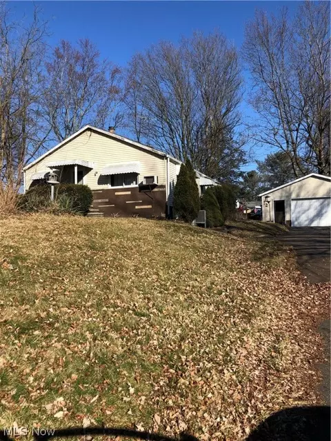 427 Edith Ave, Akron, OH 44312