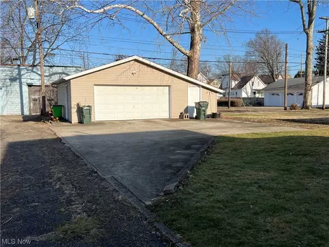411 E 3rd St, Dover, OH 44622 photo 49