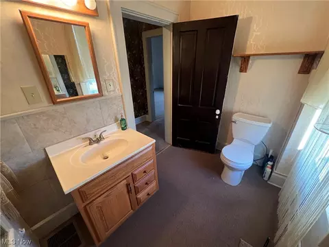 411 E 3rd St, Dover, OH 44622 photo 16