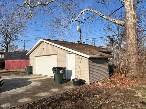 411 E 3rd St, Dover, OH 44622 photo 41
