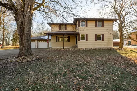 10686 Blough SW, Bolivar, OH 44612