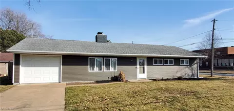 1838 Mills St, Sandusky, OH 44870