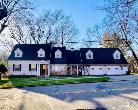 260 N College St, Newcomerstown, OH 43832