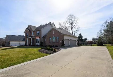 8398 Yorkshire St NW, Massillon, OH 44646
