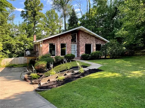 185 Aberdeen Rd, Steubenville, OH 43953