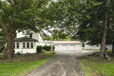 13660 Smith Goshen Rd, Beloit, OH 44609