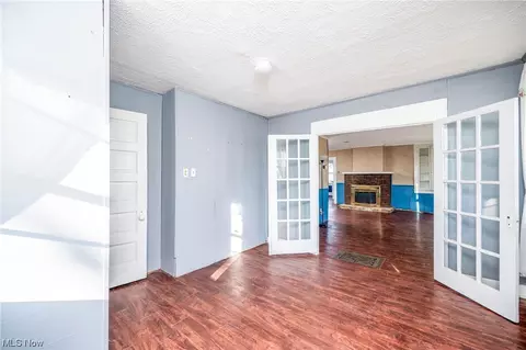 Living - 13660 Smith Goshen Rd, Beloit, OH 44609 photo 4 of 4