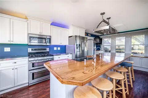 Kitchen - 13660 Smith Goshen Rd, Beloit, OH 44609 photo 1 of 5