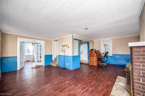 Living - 13660 Smith Goshen Rd, Beloit, OH 44609 photo 2 of 4
