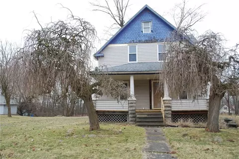 5540 Garden St, Maple Heights, OH 44137