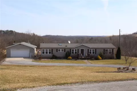 6161 Mottice SE, Waynesburg, OH 44688