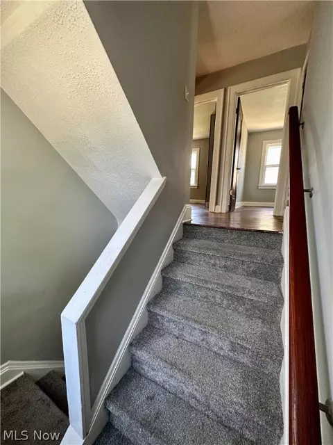 Entry Way - 45 E 211th, Euclid, OH 44123 photo 3 of 6