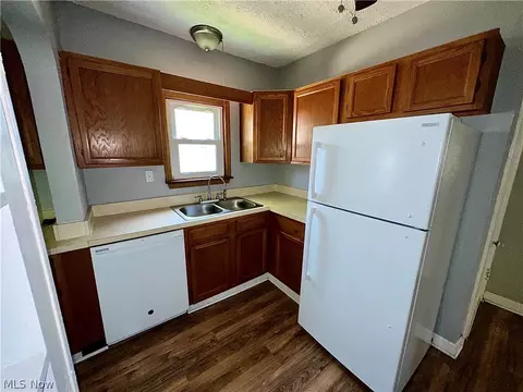 Kitchen - 45 E 211th, Euclid, OH 44123 photo 3 of 3