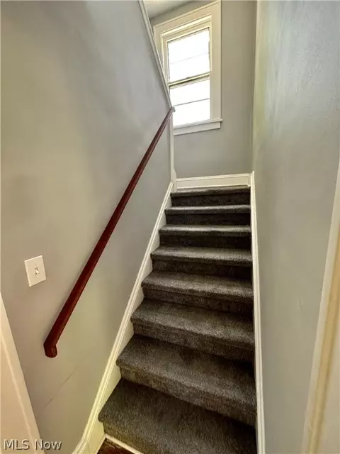 Entry Way - 45 E 211th, Euclid, OH 44123 photo 2 of 6
