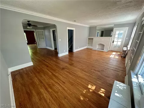 Living - 45 E 211th, Euclid, OH 44123 photo 1 of 10