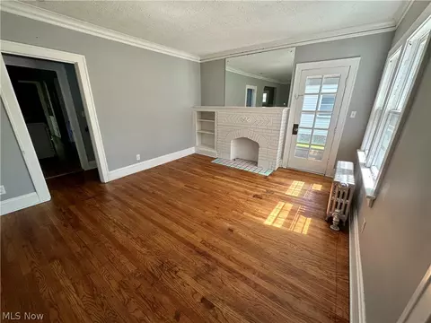 Living - 45 E 211th, Euclid, OH 44123 photo 3 of 10