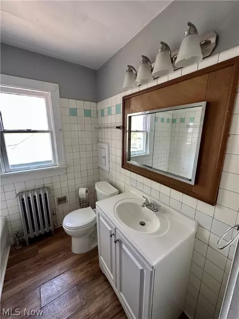 Bath - 45 E 211th, Euclid, OH 44123 photo 3 of 4