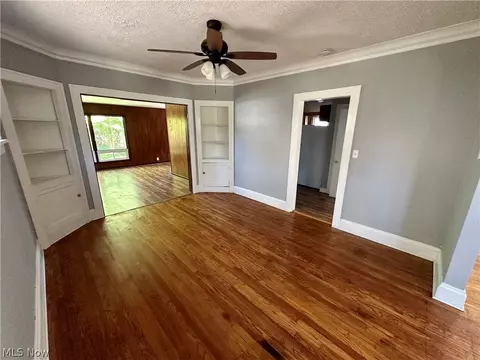 Living - 45 E 211th, Euclid, OH 44123 photo 6 of 10