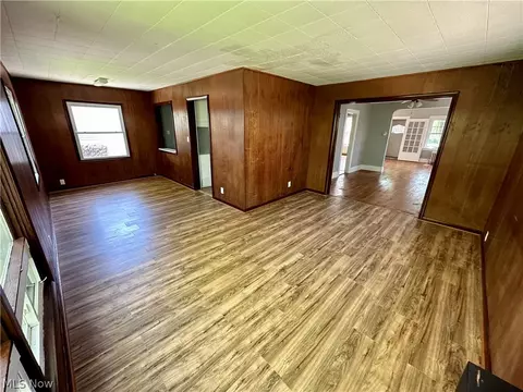 Living - 45 E 211th, Euclid, OH 44123 photo 9 of 10