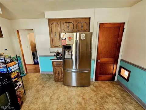 Kitchen - 6710 Gilbert Ave, Parma, OH 44129 photo 3 of 4
