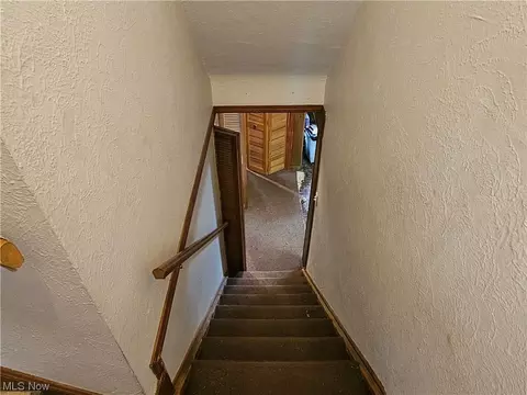 Entry Way - 6710 Gilbert Ave, Parma, OH 44129 photo 3 of 3