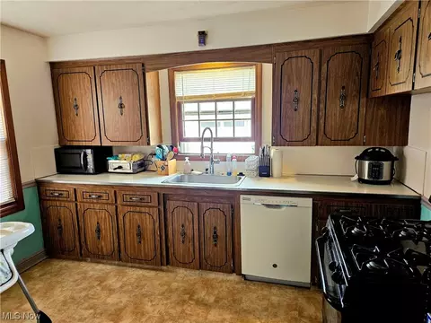 Kitchen - 6710 Gilbert Ave, Parma, OH 44129 photo 1 of 4